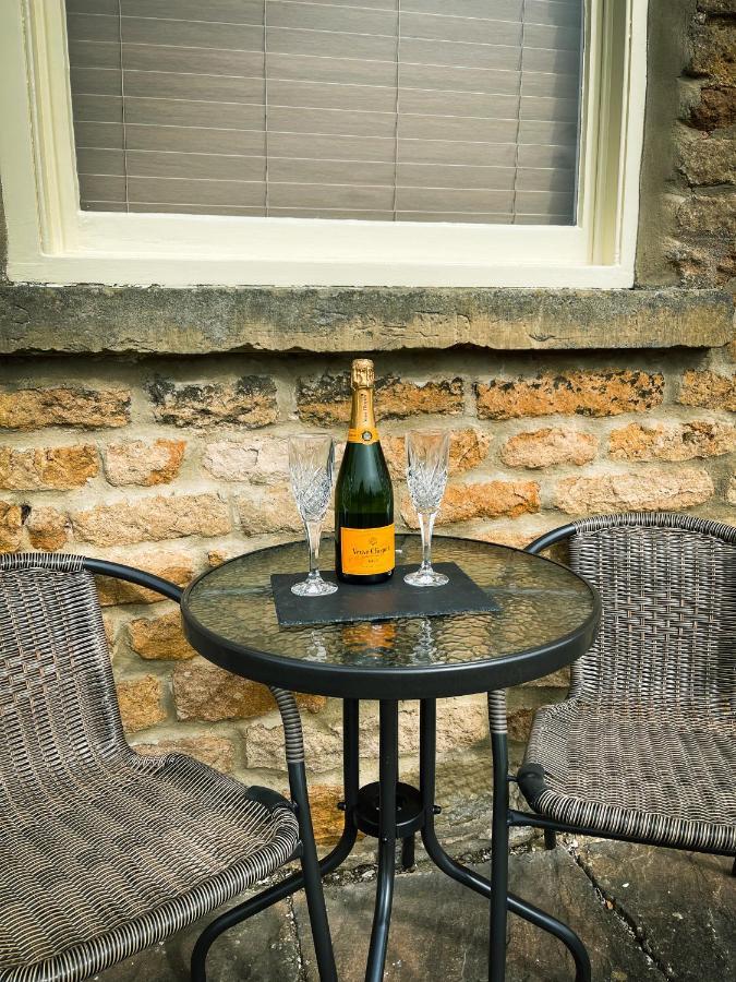 Old Orchard Cottage, Wykeham Scarborough Extérieur photo