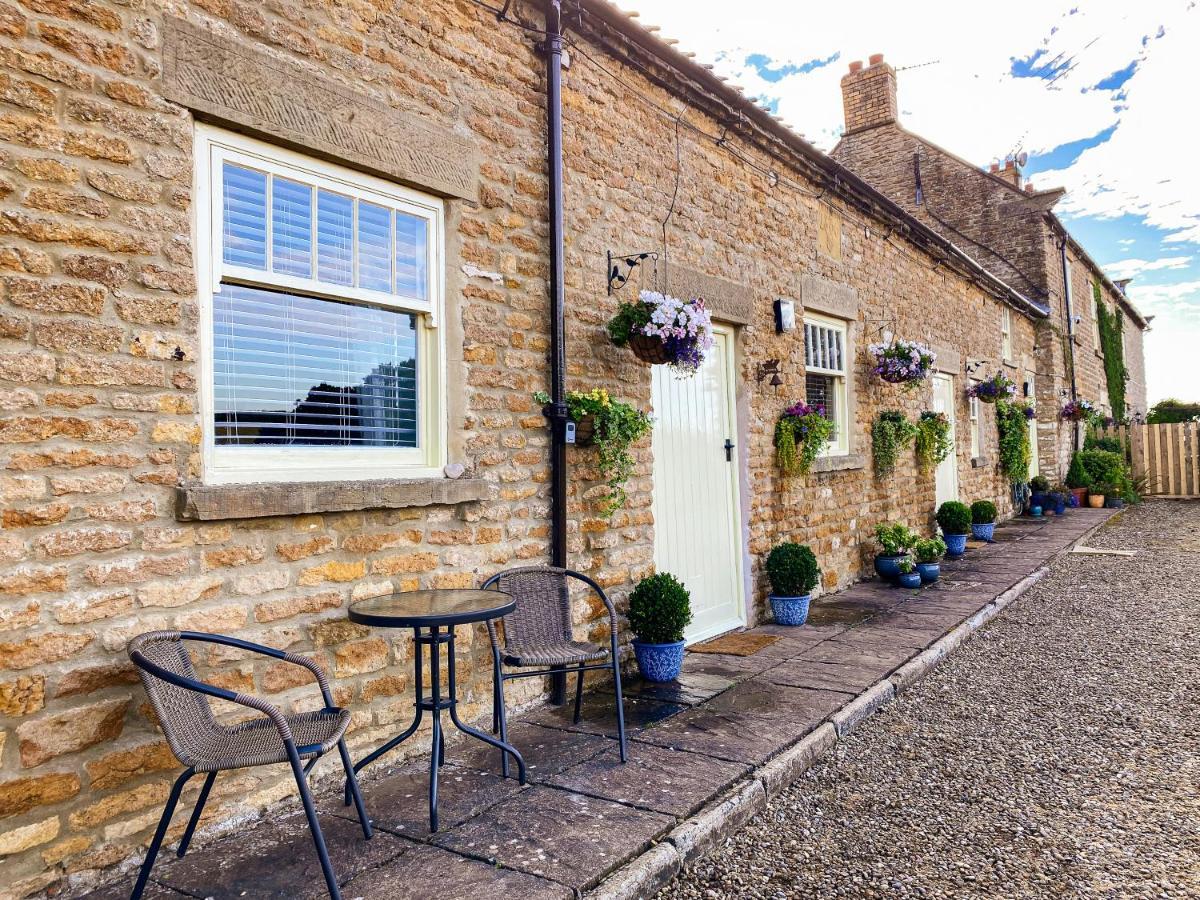 Old Orchard Cottage, Wykeham Scarborough Extérieur photo
